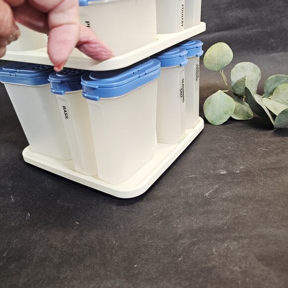 Tupperware Modular Mates Spice Carousel Set Of 16 Shaker Containers Vintage Blue - Picture 4 of 10